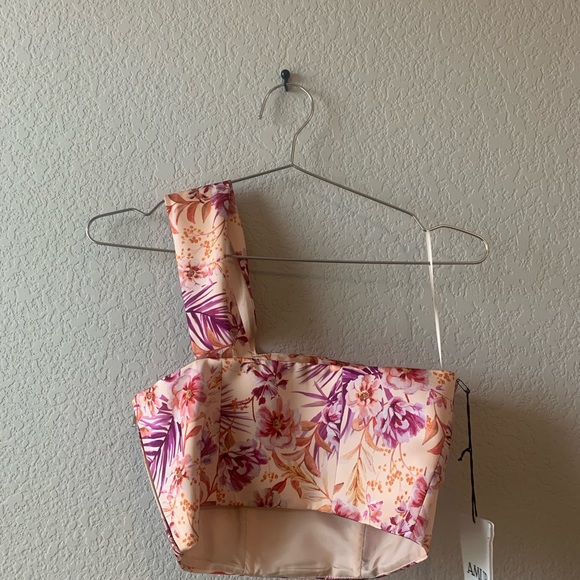 Amur Madame Crop Top - Picture 9 of 16